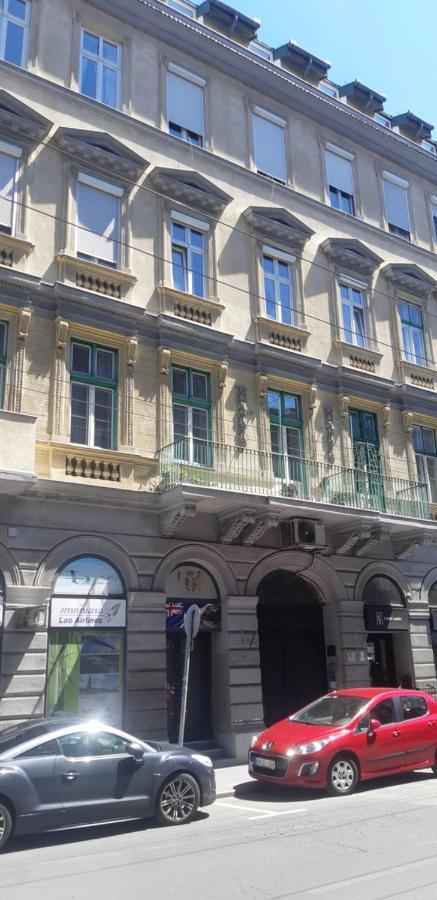 Theaterland Classic Apartments Budapest Exterior foto
